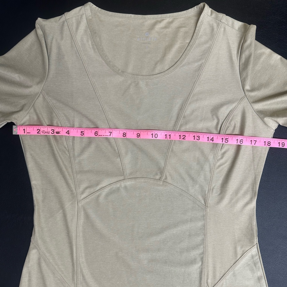 Athleta Canyon Lands 2 Tan Long Sleeve Workout Base Layer Top- size Small - Picture 5 of 8